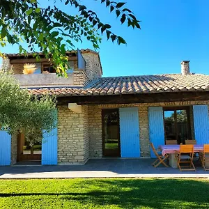 https://maison-provenale-molleges.fr-provencehotel.com